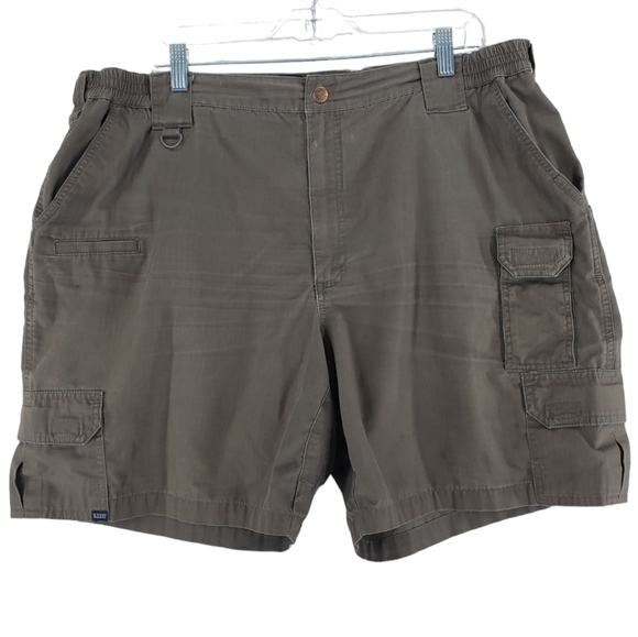 5.11 Tactical Cargo Shorts Men 42 Brown Khaki Regular Fit Work Utility (40x7.25) - Picture 1 of 12